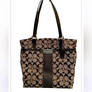 COACH SIGNATURE C TOTE SHOULDER BAG F28504